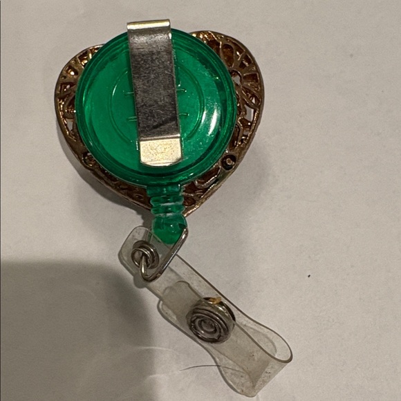 Heart Shaped Rhinestone Badge Reel with Floral Design - Picture 2 of 3